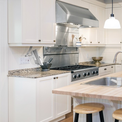 Универсальный держатель Macally Wall Mount And Countertop Stand Silver (STANDWALLMOUNT)