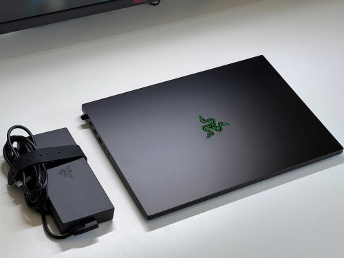 Ноутбук Razer Blade 16 (RZ09-05288EN3-R3U1)