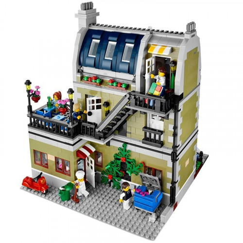 LEGO Creator Expert Parisian Restaurant (10243)